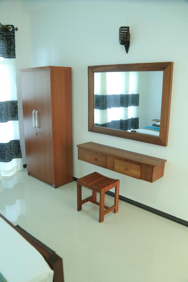 Sri Villa Rest ฮิกคาดูวา ภายนอก รูปภาพ