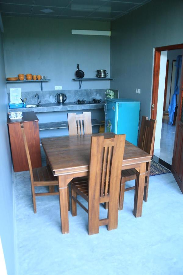 Sri Villa Rest ฮิกคาดูวา ภายนอก รูปภาพ